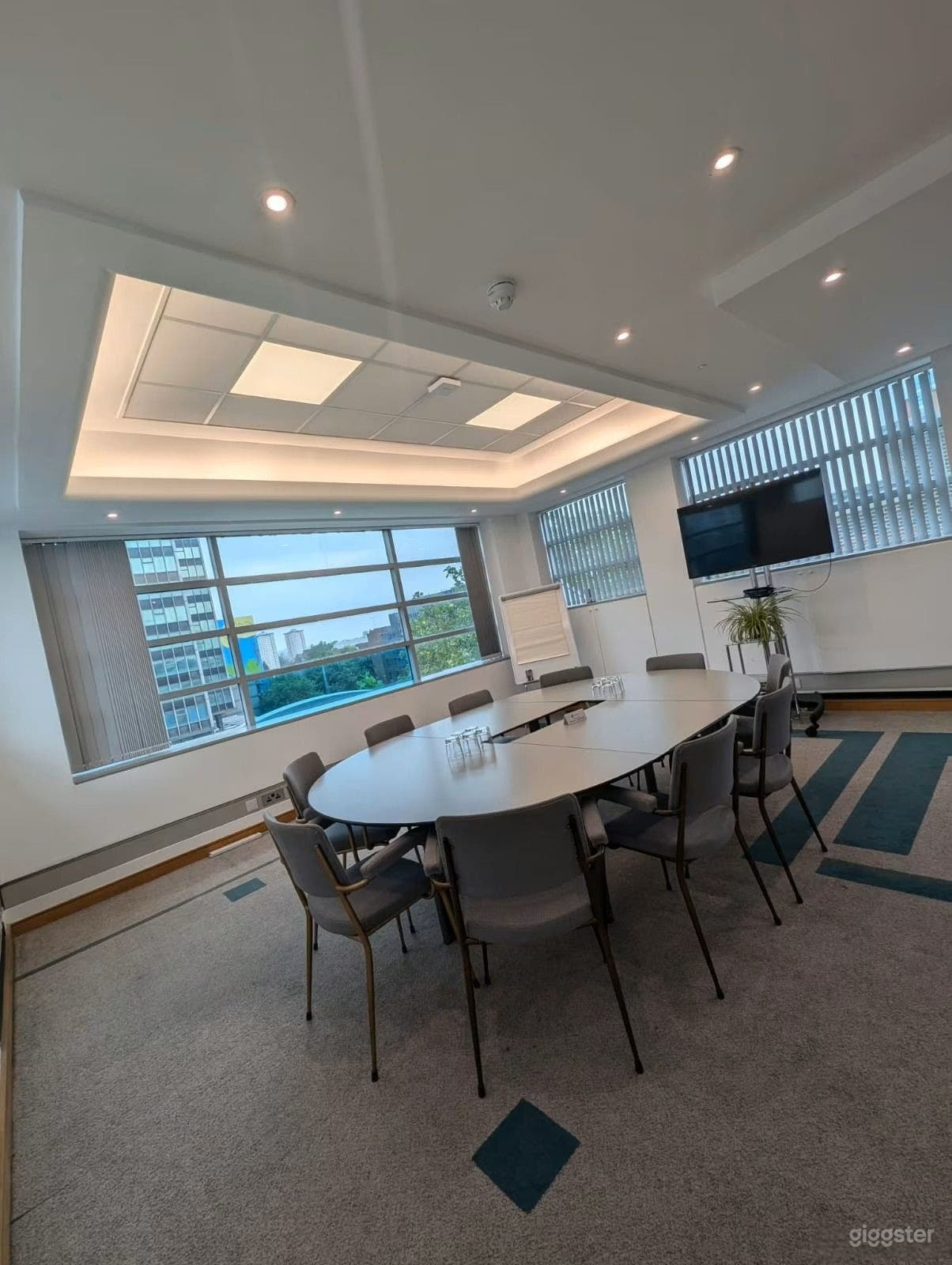 Titanium Room Photo 4