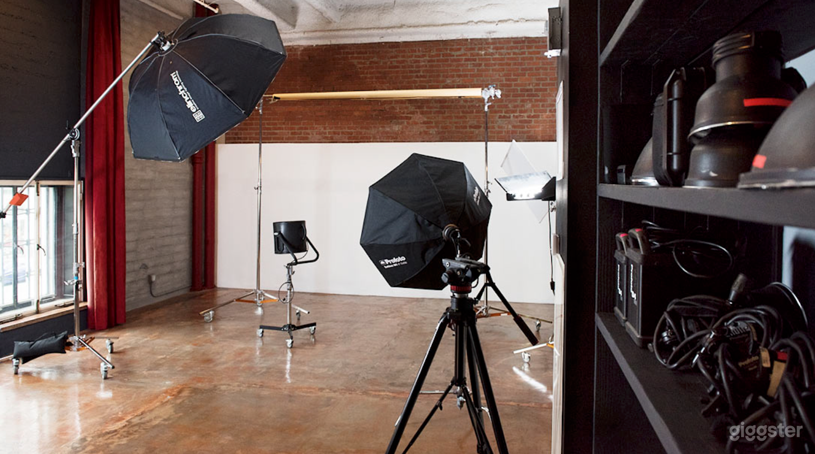 DTLA Fashion &amp; Film Studio – All Gear Included Photo 3