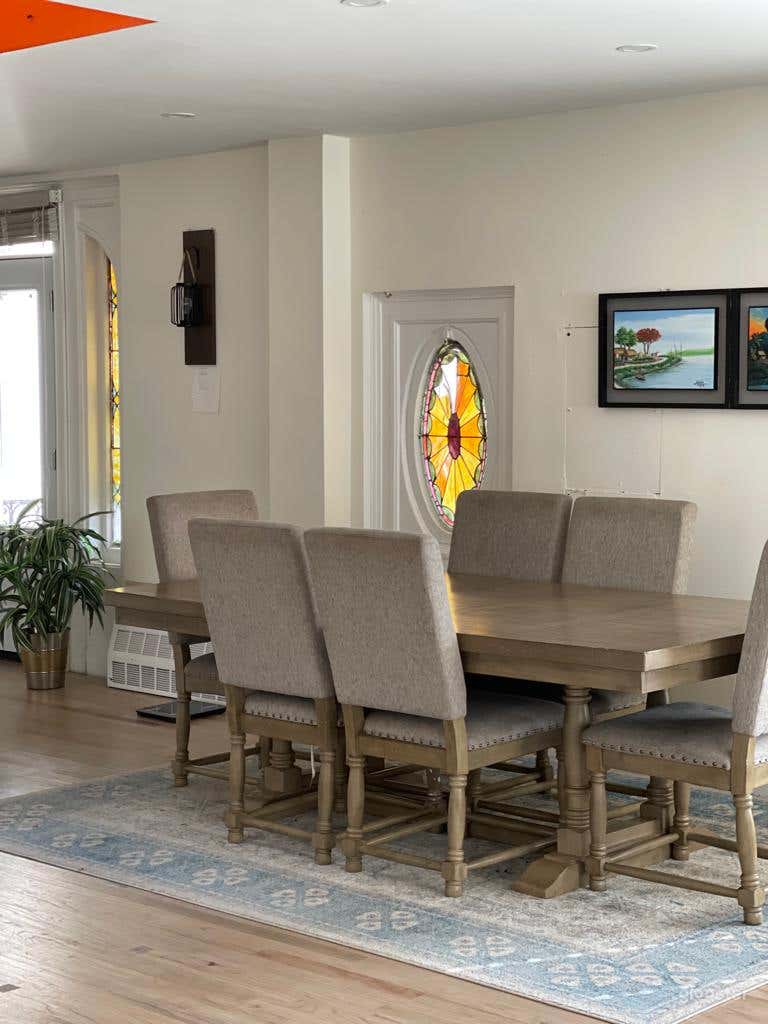 Spacious Victorian Condo Photo 3