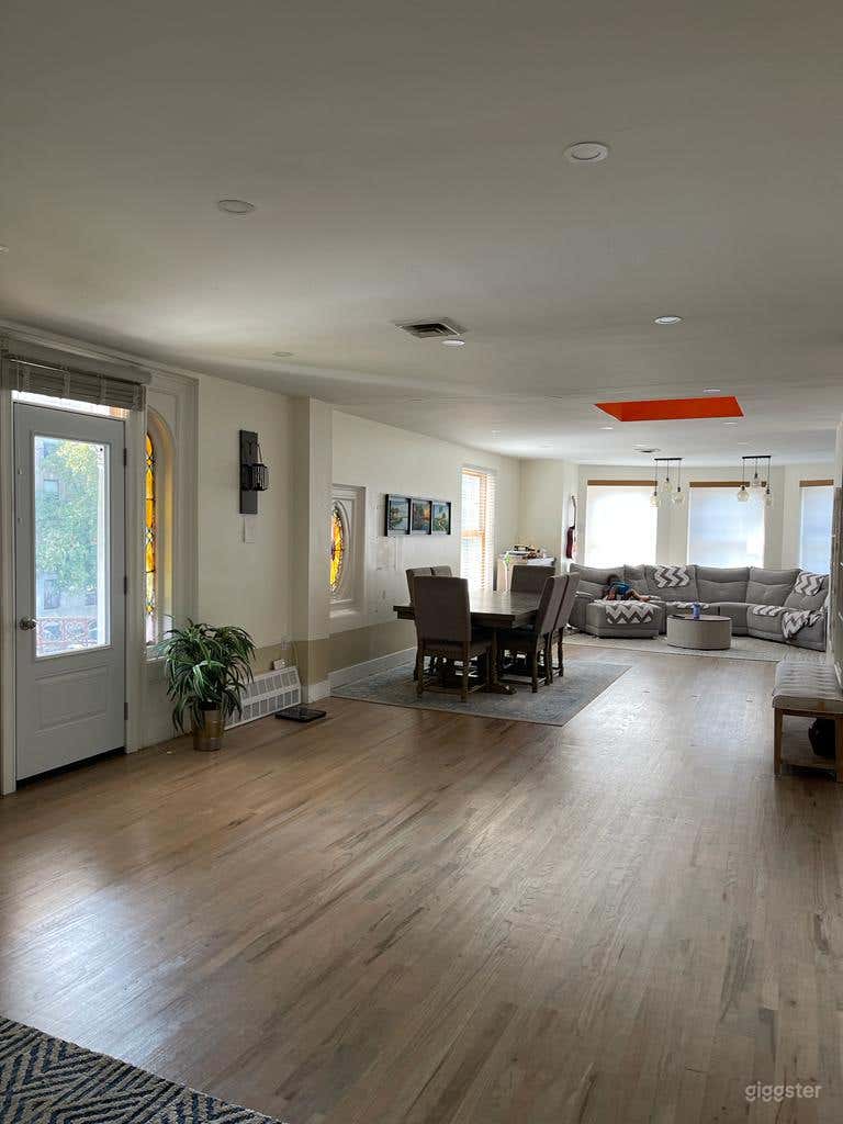 Spacious Victorian Condo Photo 4