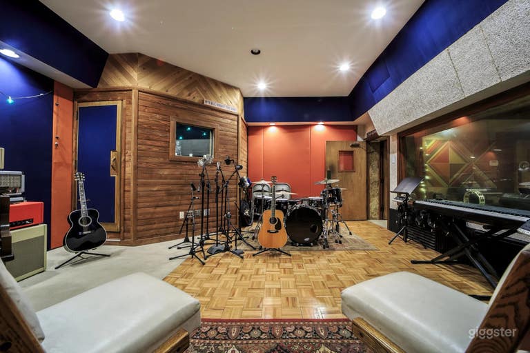  Production Studio in the Heart of North Pacific Beach 