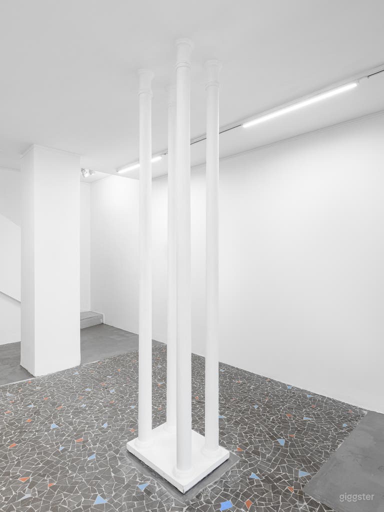  Superb Gallery Showroom in the Center of Paris - Pont Neuf 