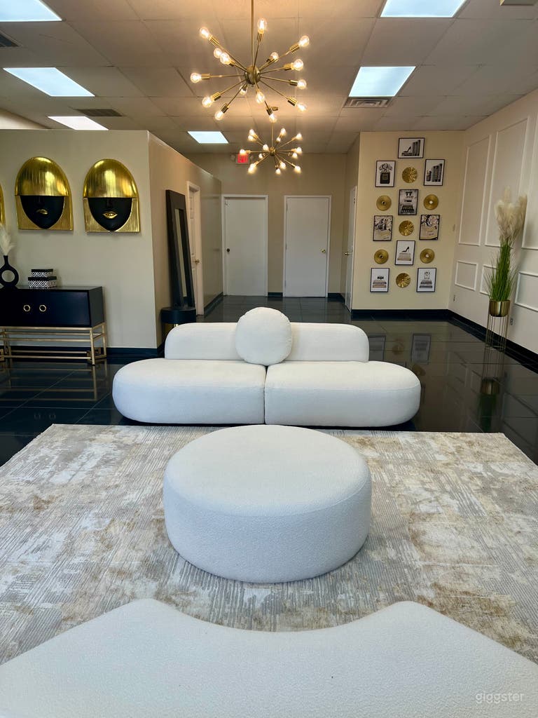  Opulent Flex Space In The Heat Of Raleigh 