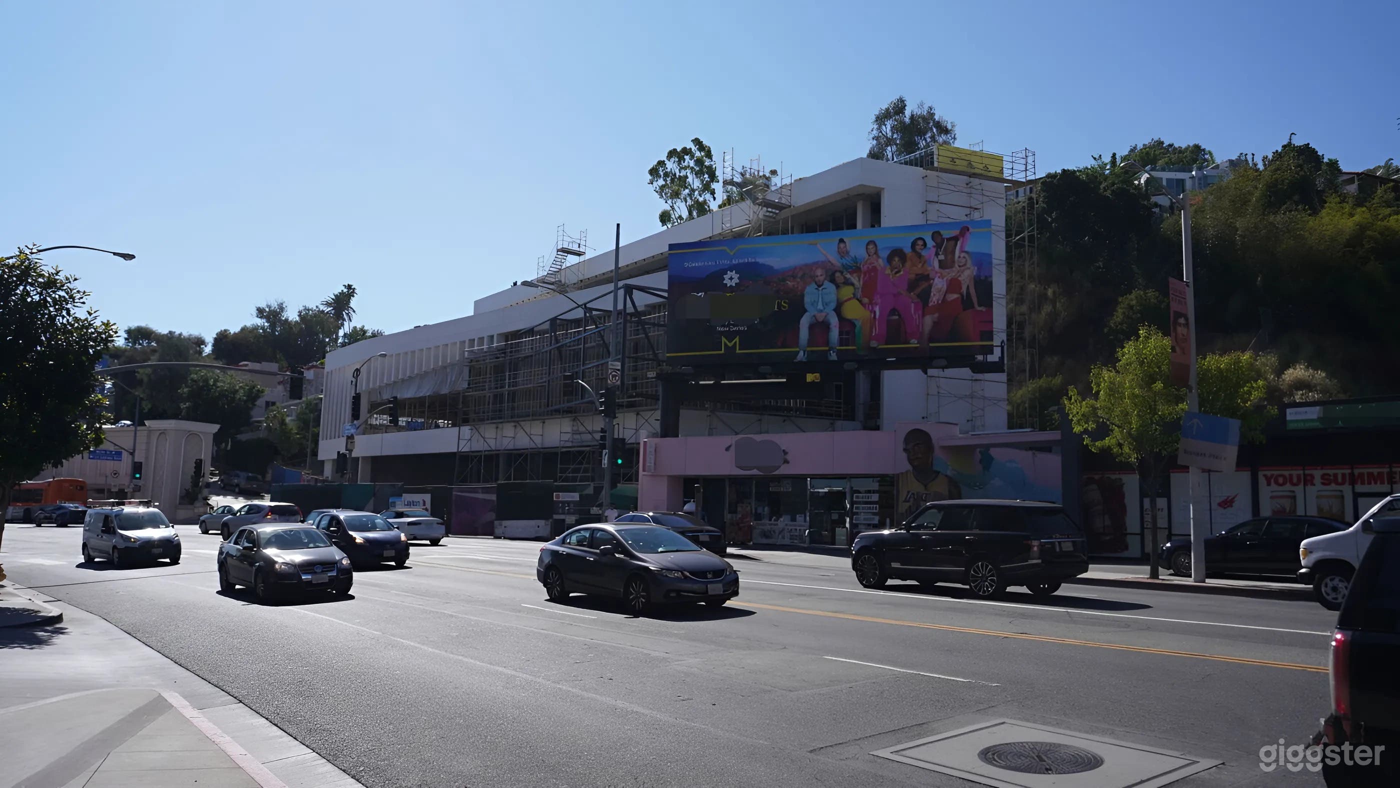 Prime Late-Night Market | Grocery Store with Parking & High Visibility Photo 4