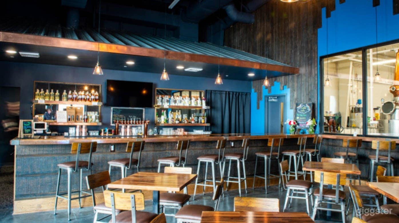 Exquisite Cocktail Room in Garner Photo 2