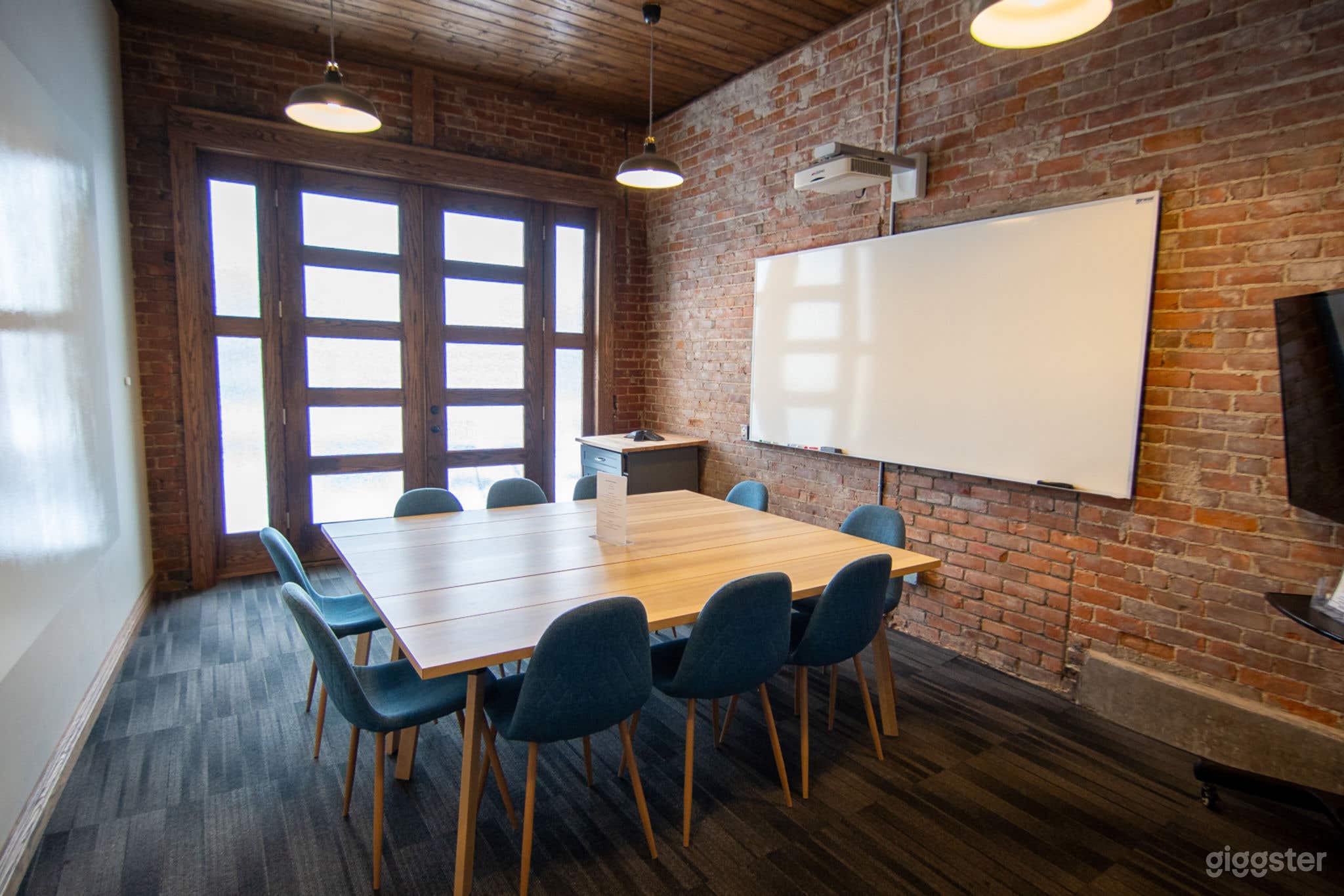 Mahone Meeting and Podcast Room Photo 1