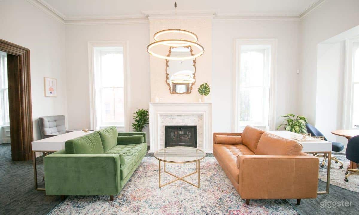 Downtown lounge with offstreet parking Photo 1