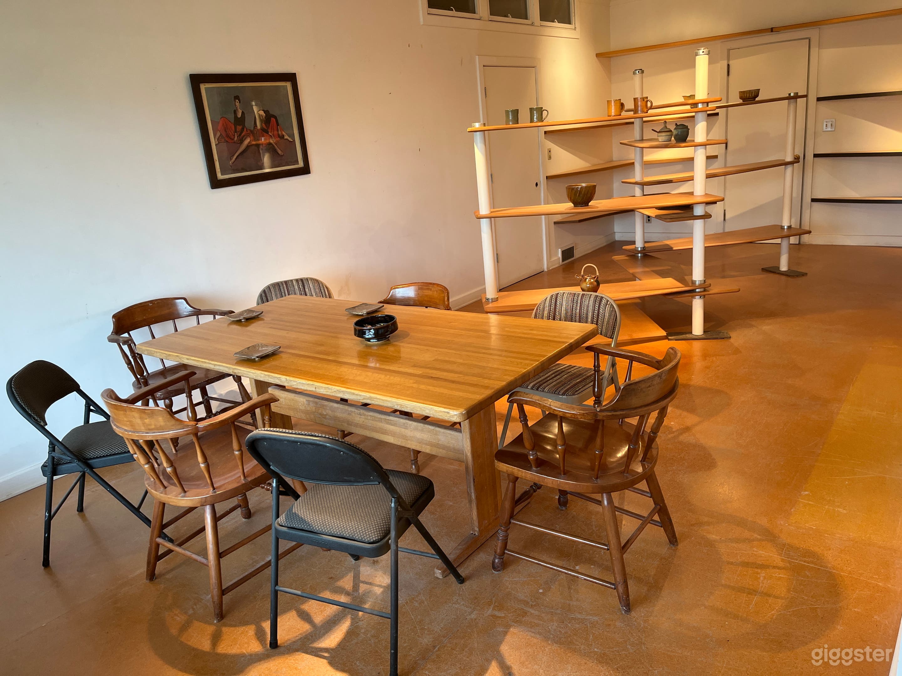 Gallery or Meeting Space Event Pop Up Sales Photo 4