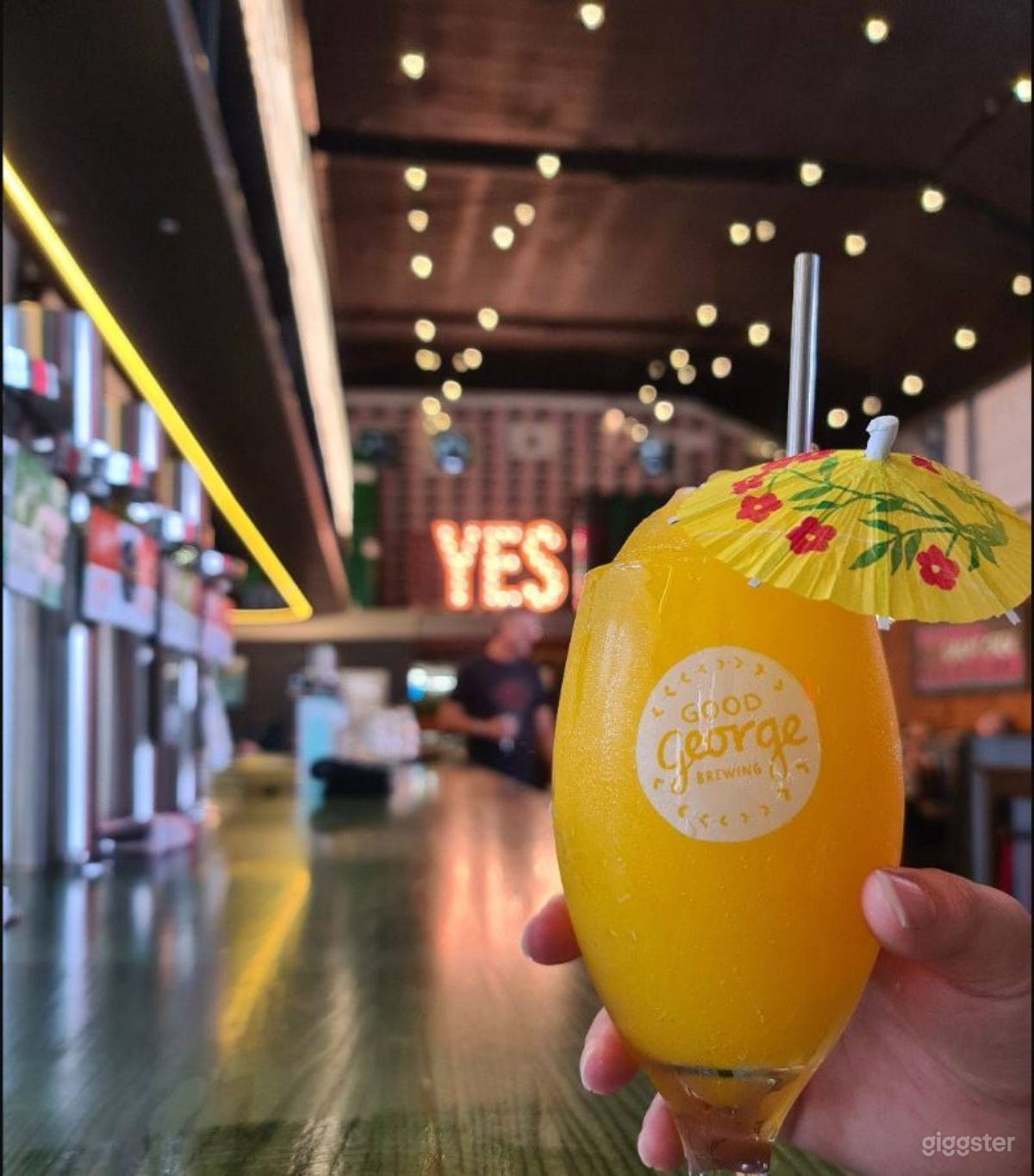 Bar Style Eatery in Hamilton Photo 4