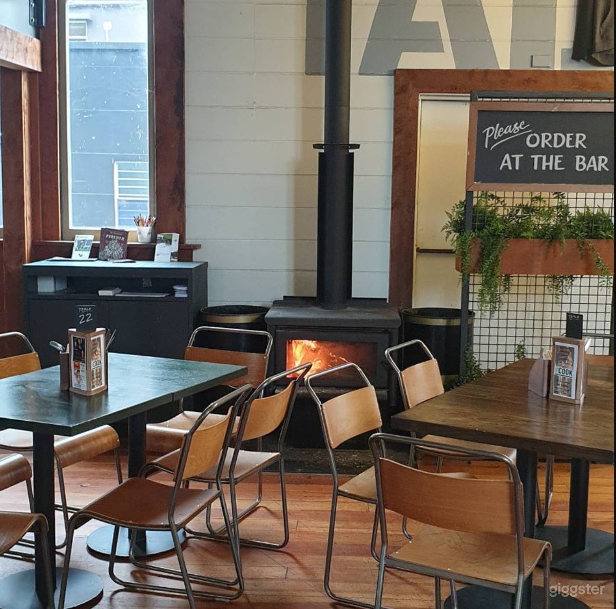 Bar Style Eatery in Hamilton Photo 3