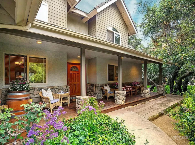  Charming Country Cottage Style Home 