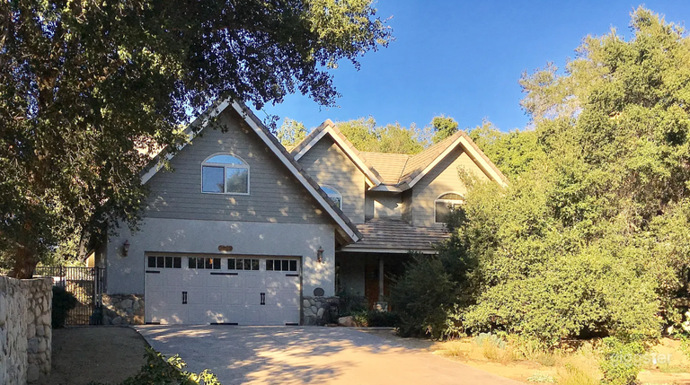  Charming Country Cottage Style Home 