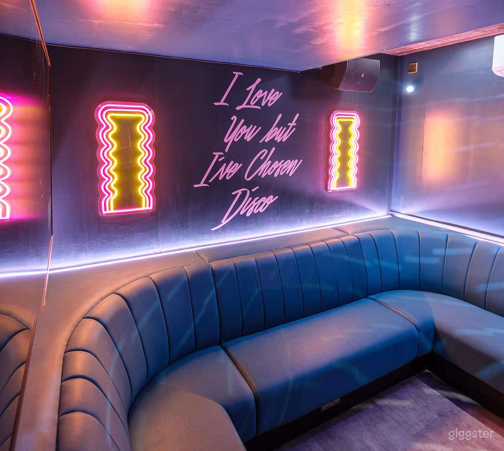 The Star By Liverpool Street Photo 3