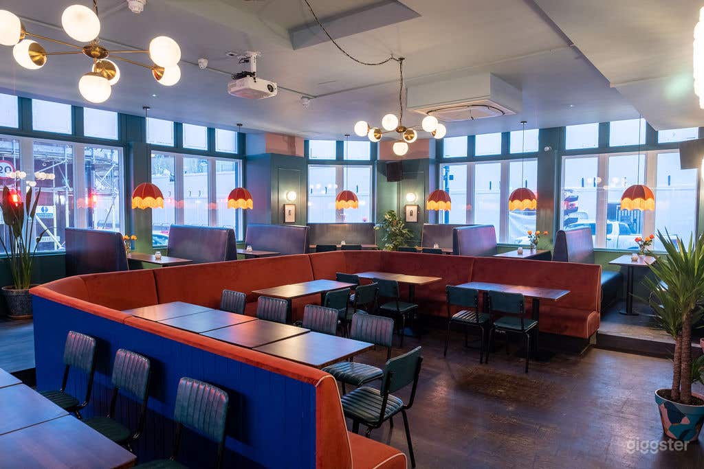 The Star By Liverpool Street Photo 4