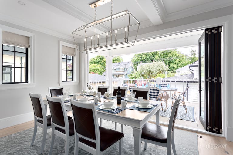  Interior/Exterior Dining 