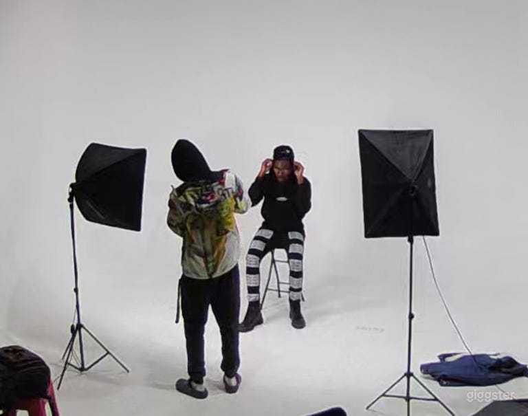  Photography Studio with Infinity Wall 