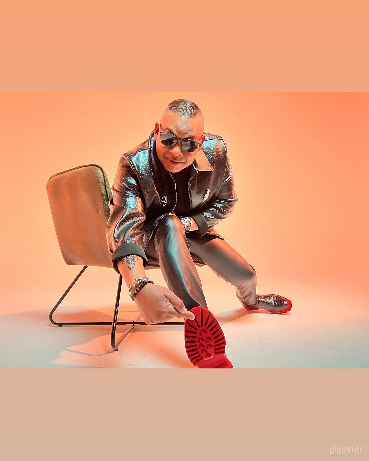 Photography Studio with Infinity Wall Photo 3