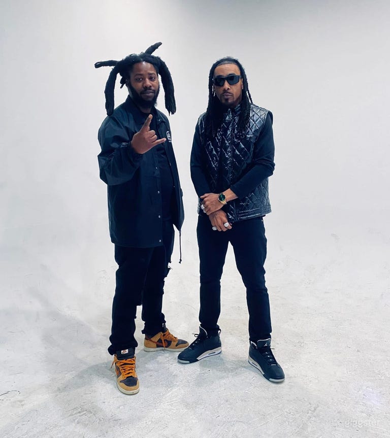  Photography Studio with Infinity Wall 