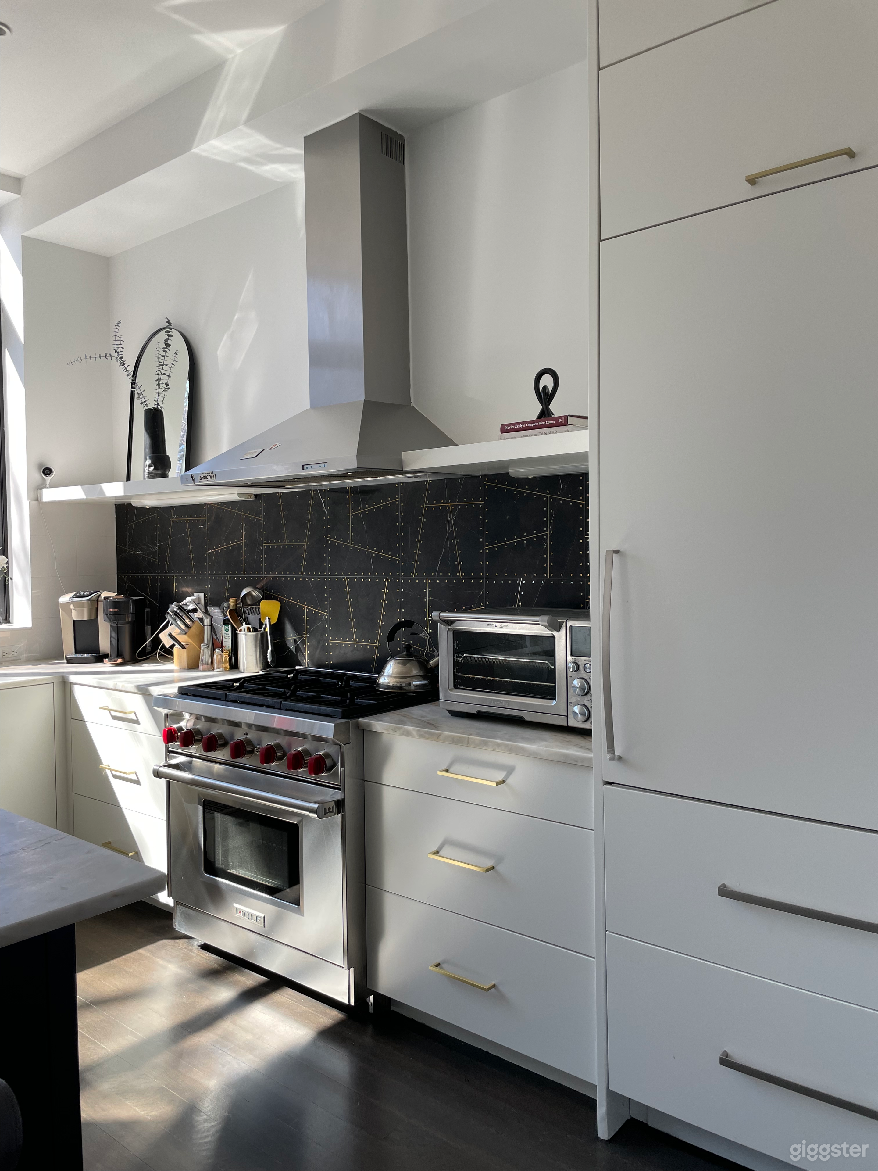 Beautiful modern, 3-level Brooklyn Townhouse  Photo 2