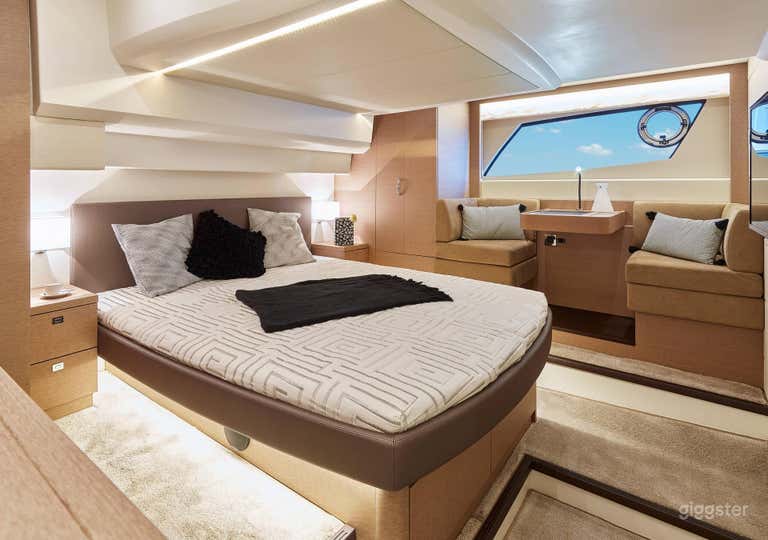  50' PRESTIGE YACHT 