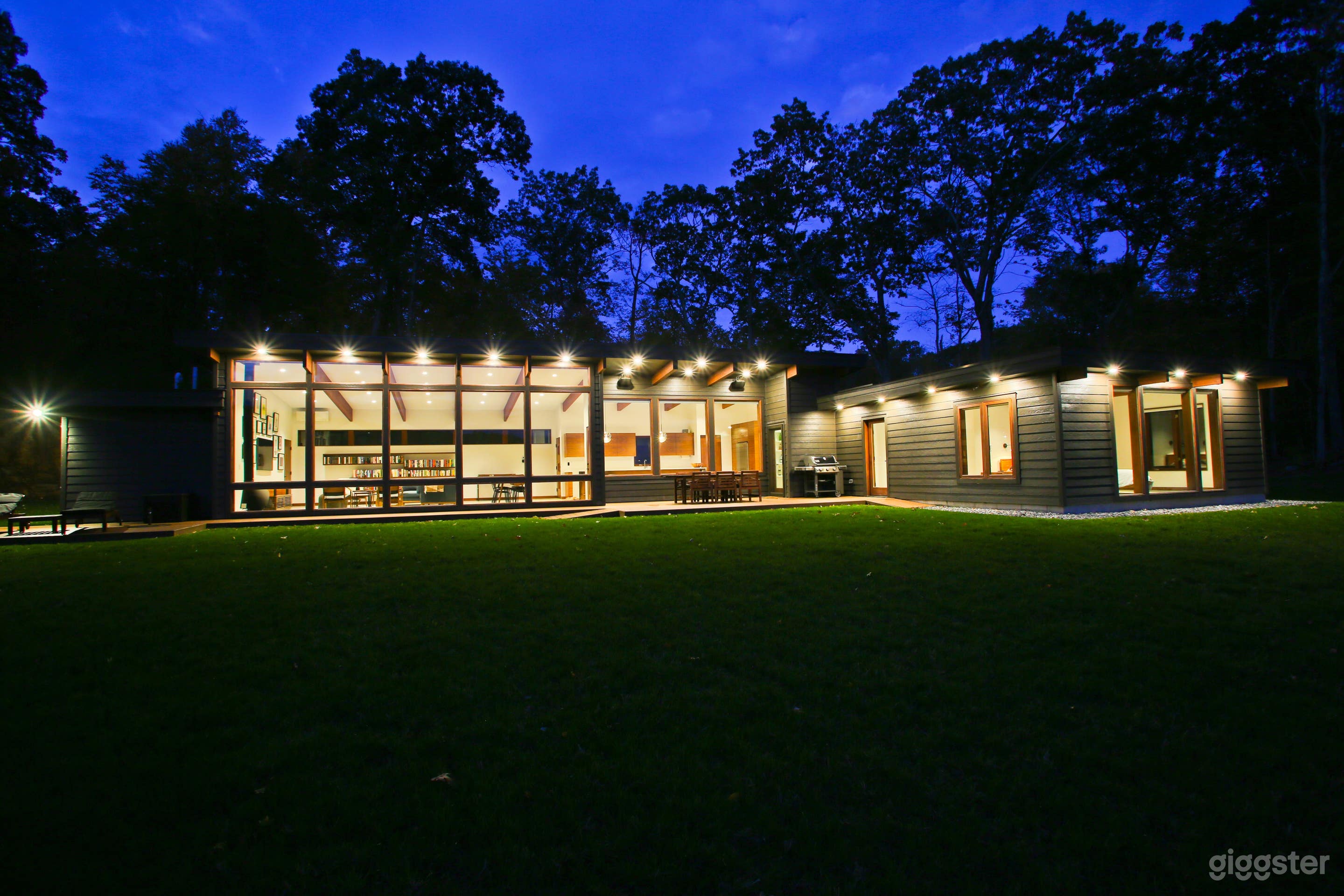 The Glass Cabin Photo 2