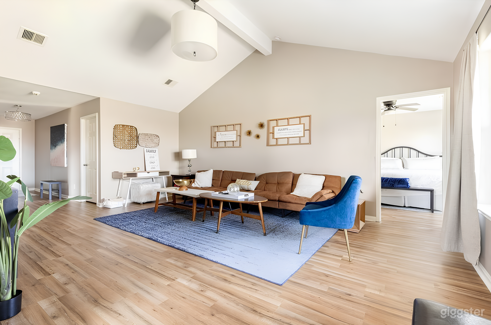 Large Backyard and Beautifully Designed House for Event and Production! Photo 2