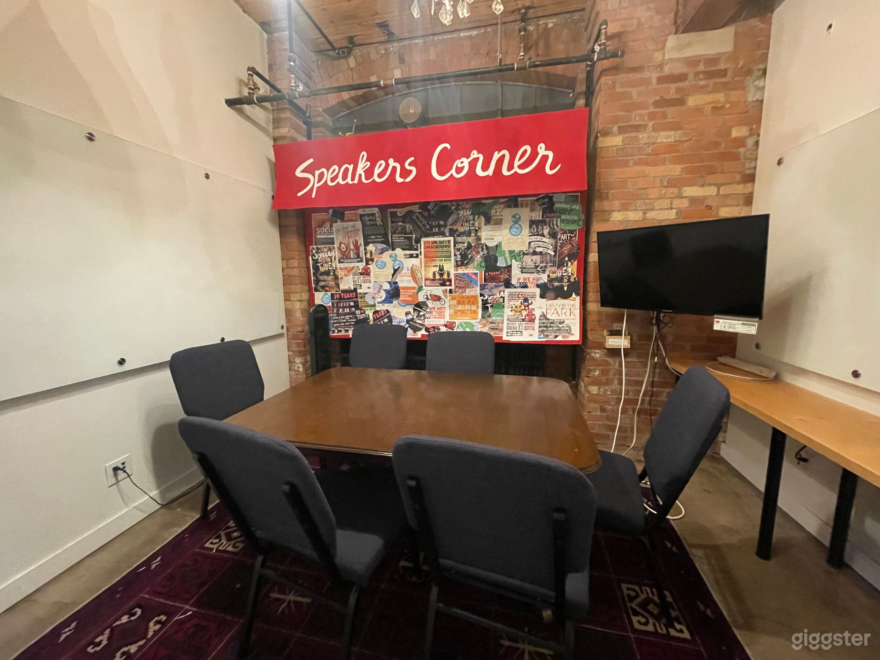 The Mind Bomb Room Photo 4