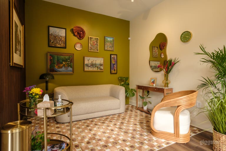  Oficina Médica Boutique Curada y Llena de Arte 