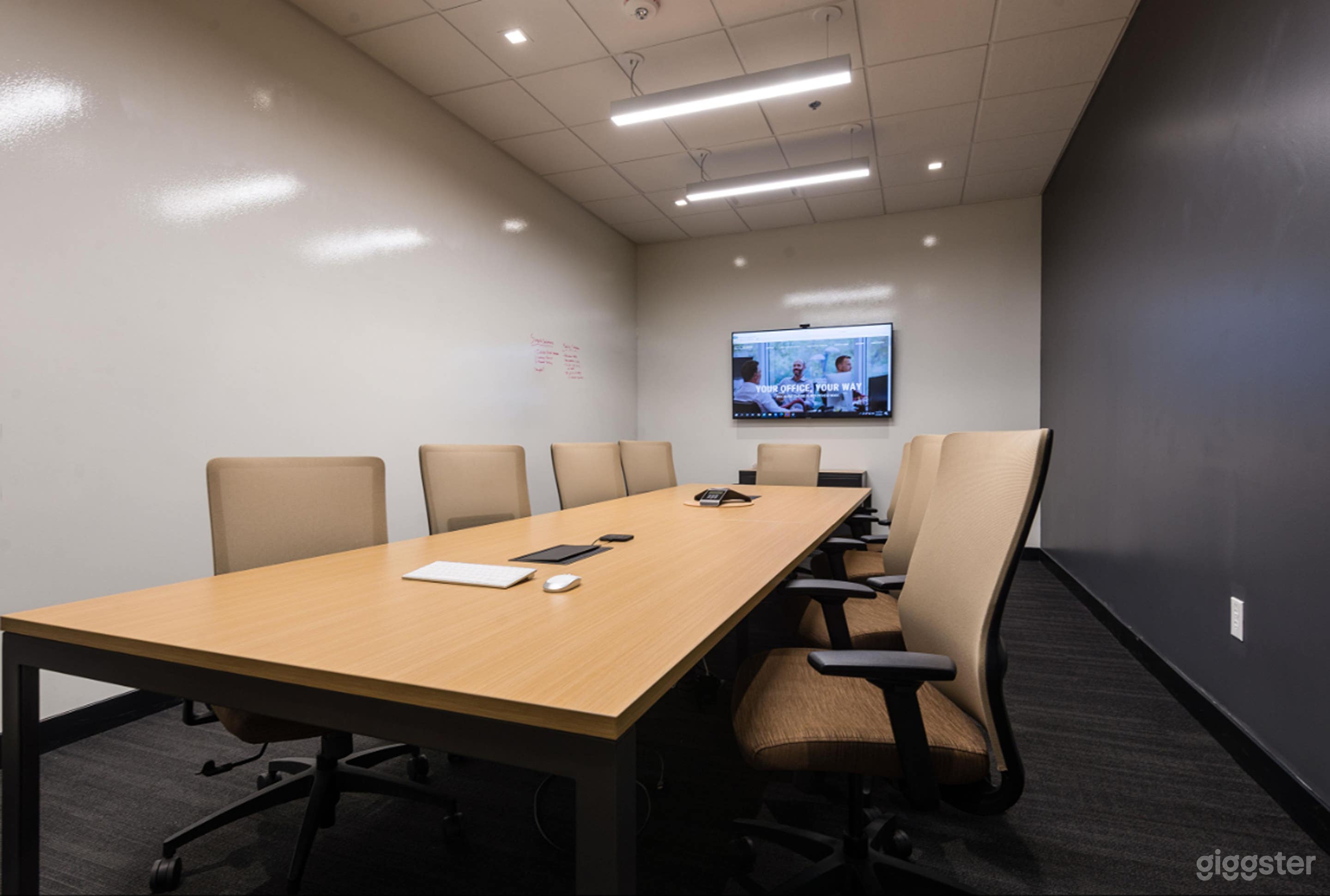 Private 8 Person Conference Room - Las Colinas Photo 3