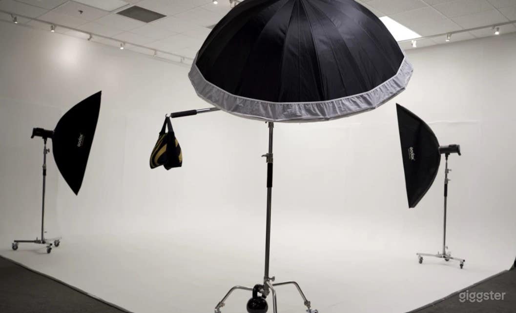 Creative and Open Photography Studio Photo 1