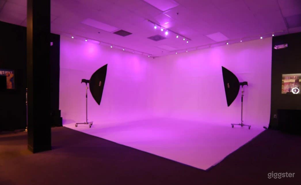 Creative and Open Photography Studio Photo 3