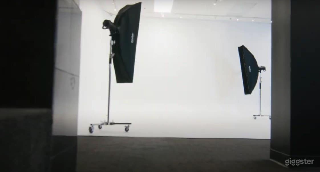 Creative and Open Photography Studio Photo 2