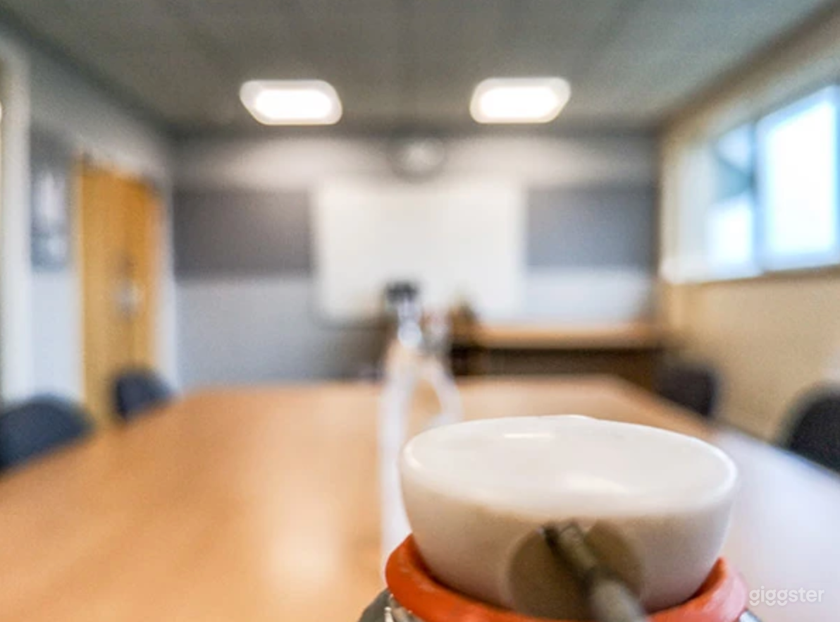 Gordon Room with Warm Green Tones Setting Photo 4