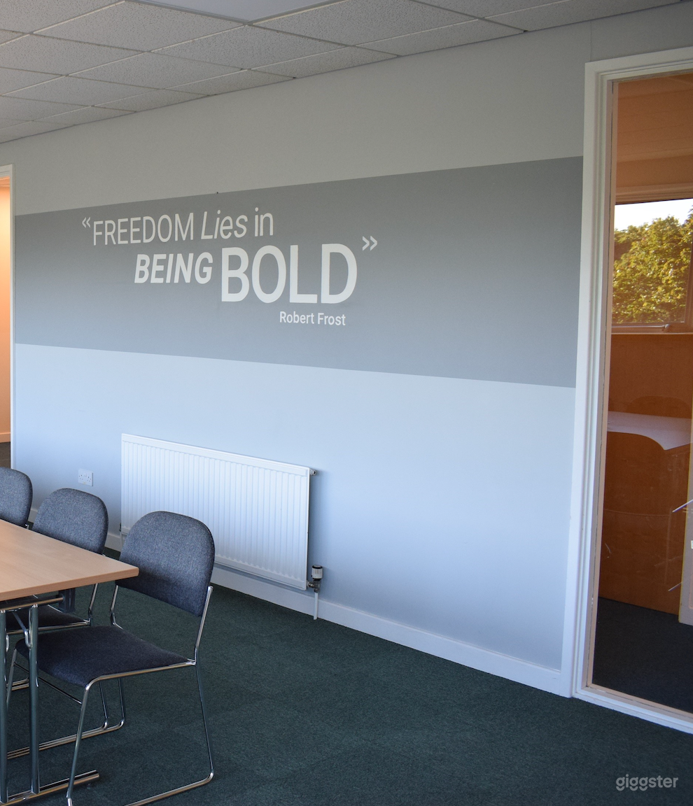 Gordon Room with Warm Green Tones Setting Photo 3