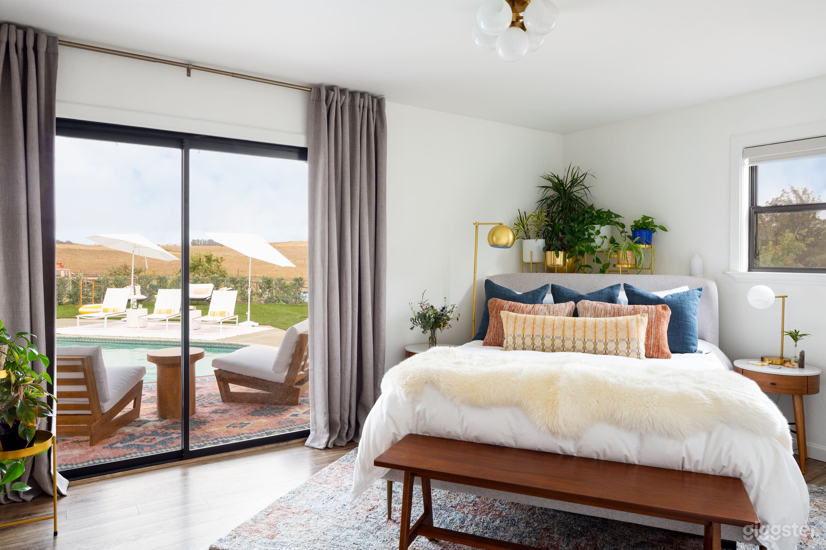 Amazing Hemp Farm, Barn &amp; Modern Farmhouse Photo 3