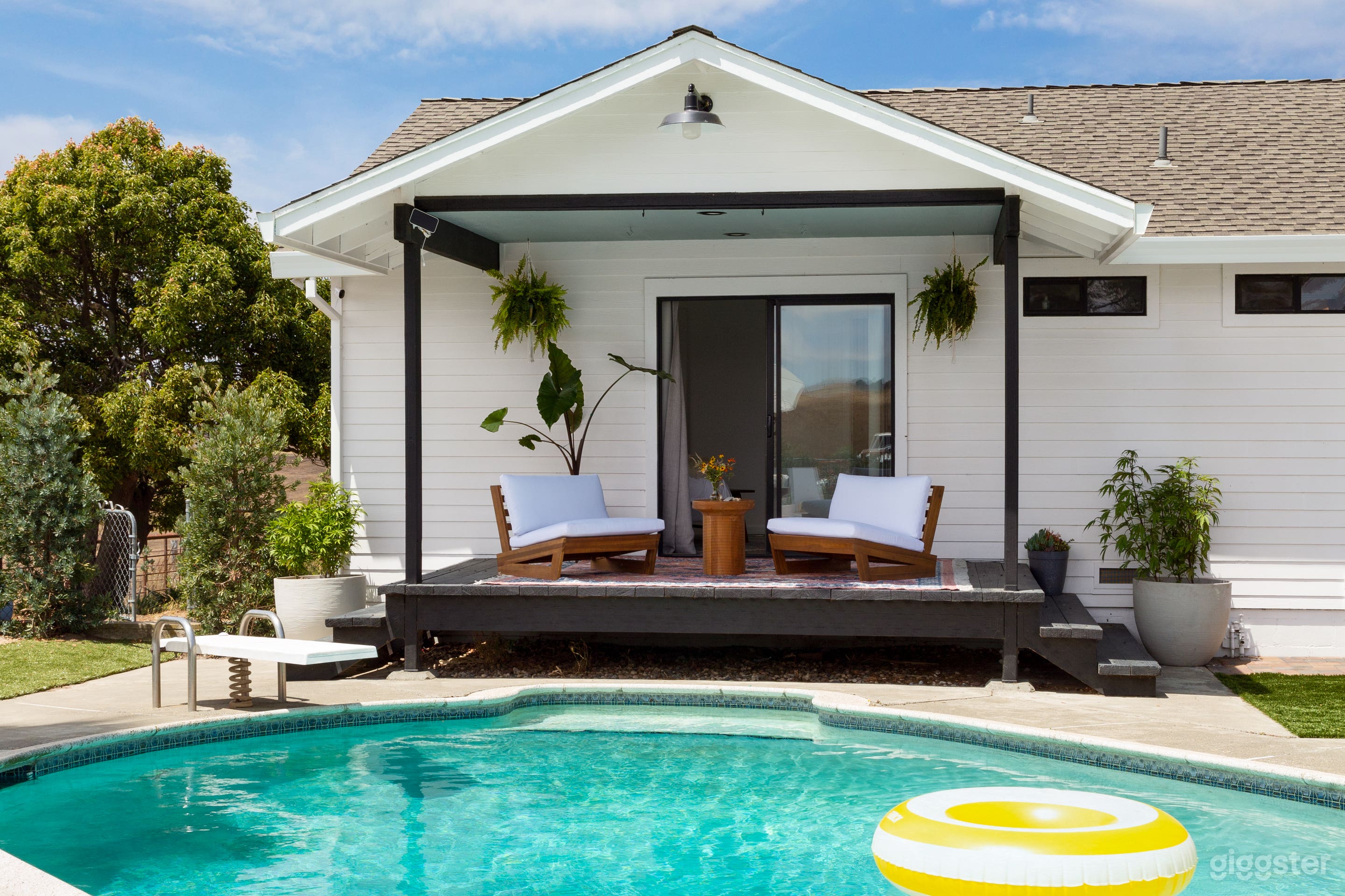 Amazing Hemp Farm, Barn &amp; Modern Farmhouse Photo 1