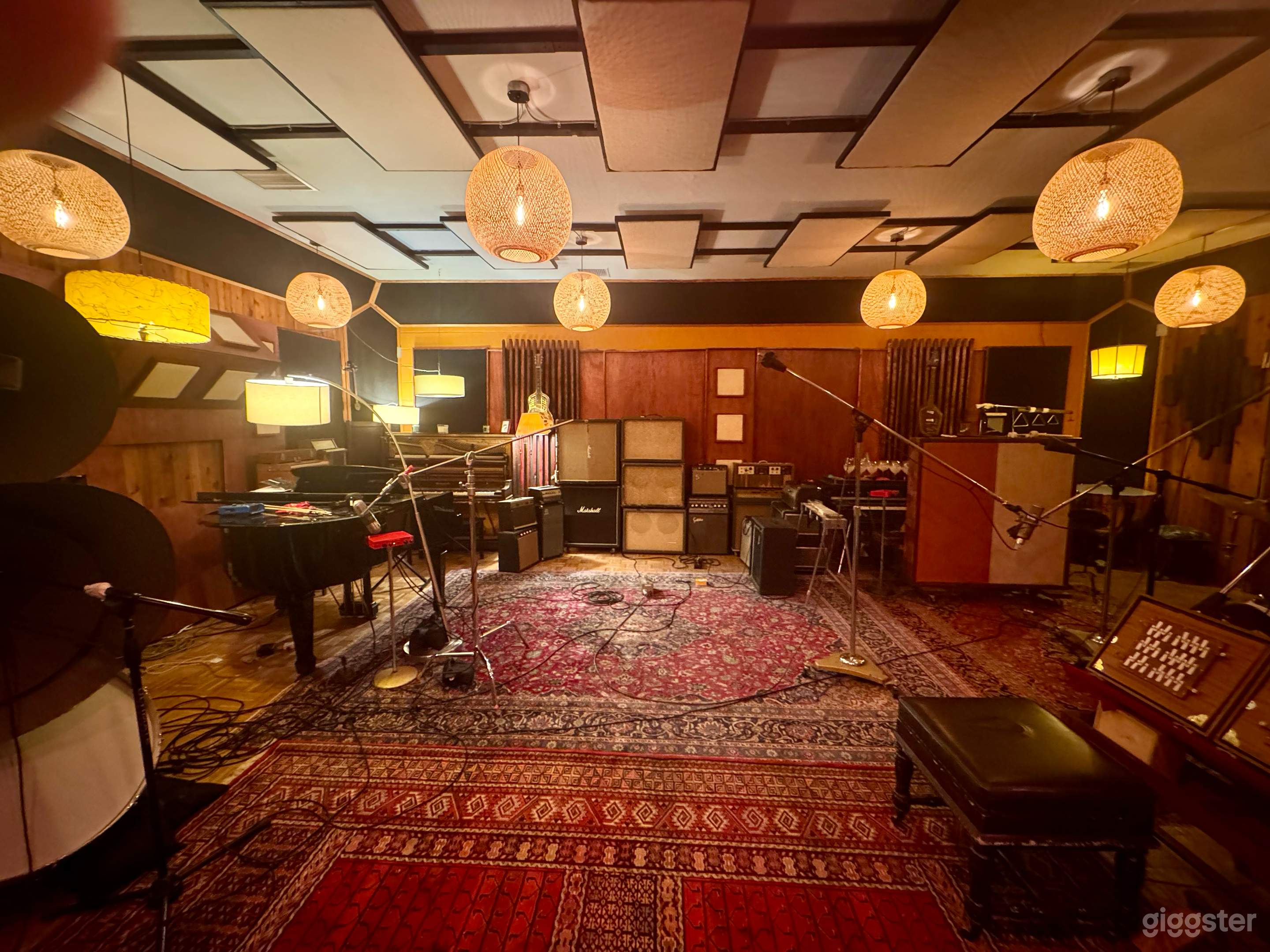 Vintage Music Recording Studio Photo 1