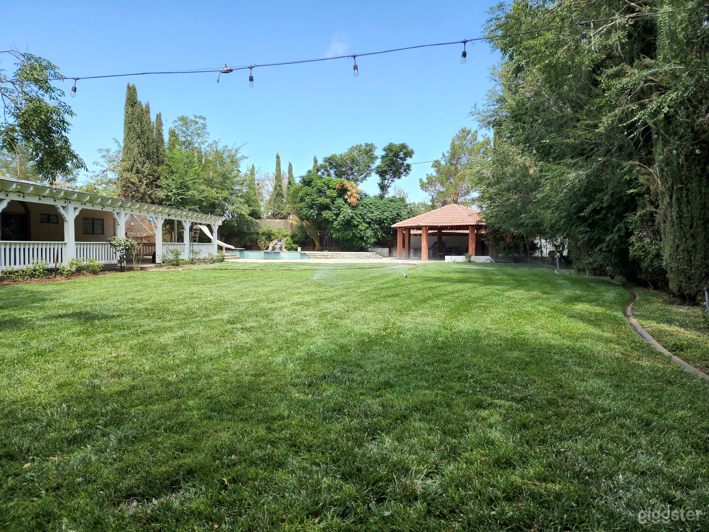 Beautiful hacienda with green scenery  Photo 2