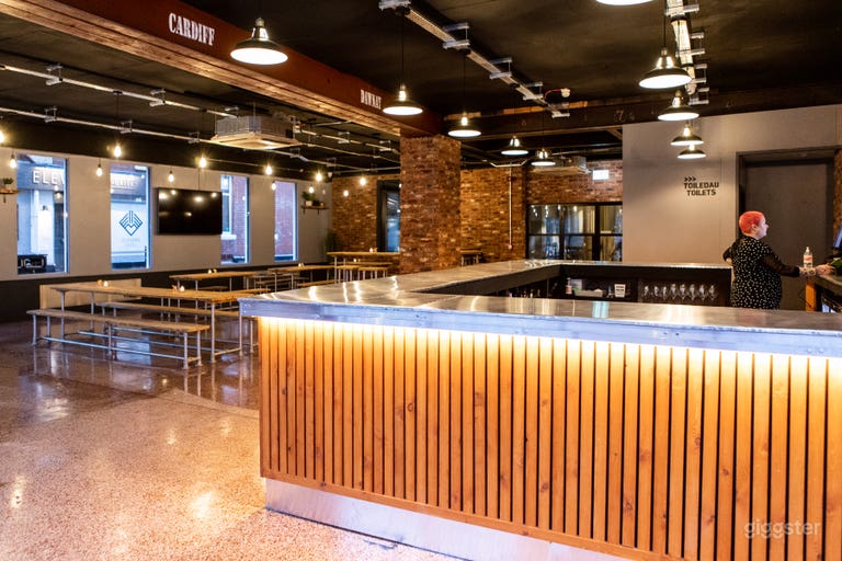  Industrial Style Bar 