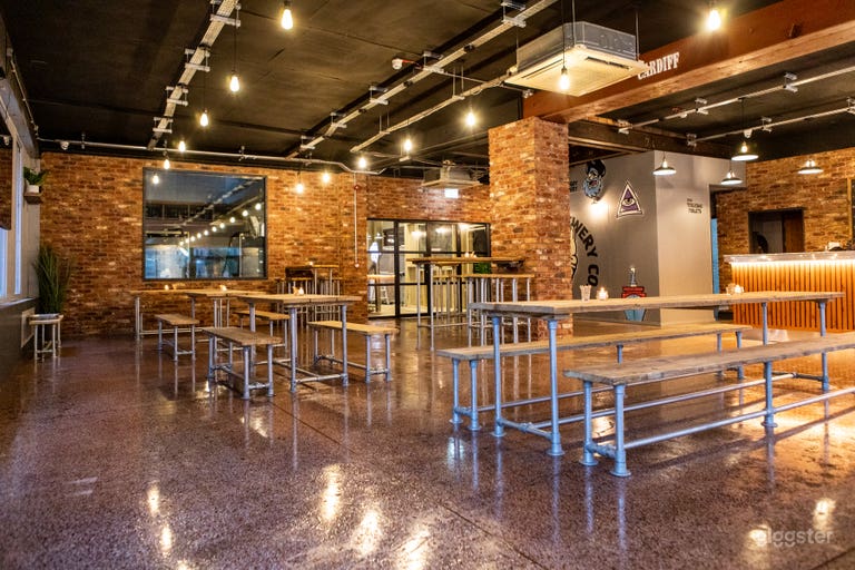  Industrial Style Bar 