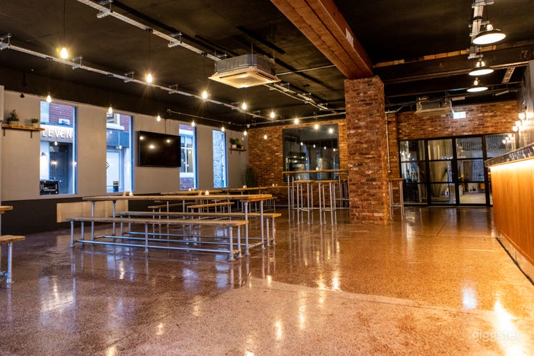  Industrial Style Bar 