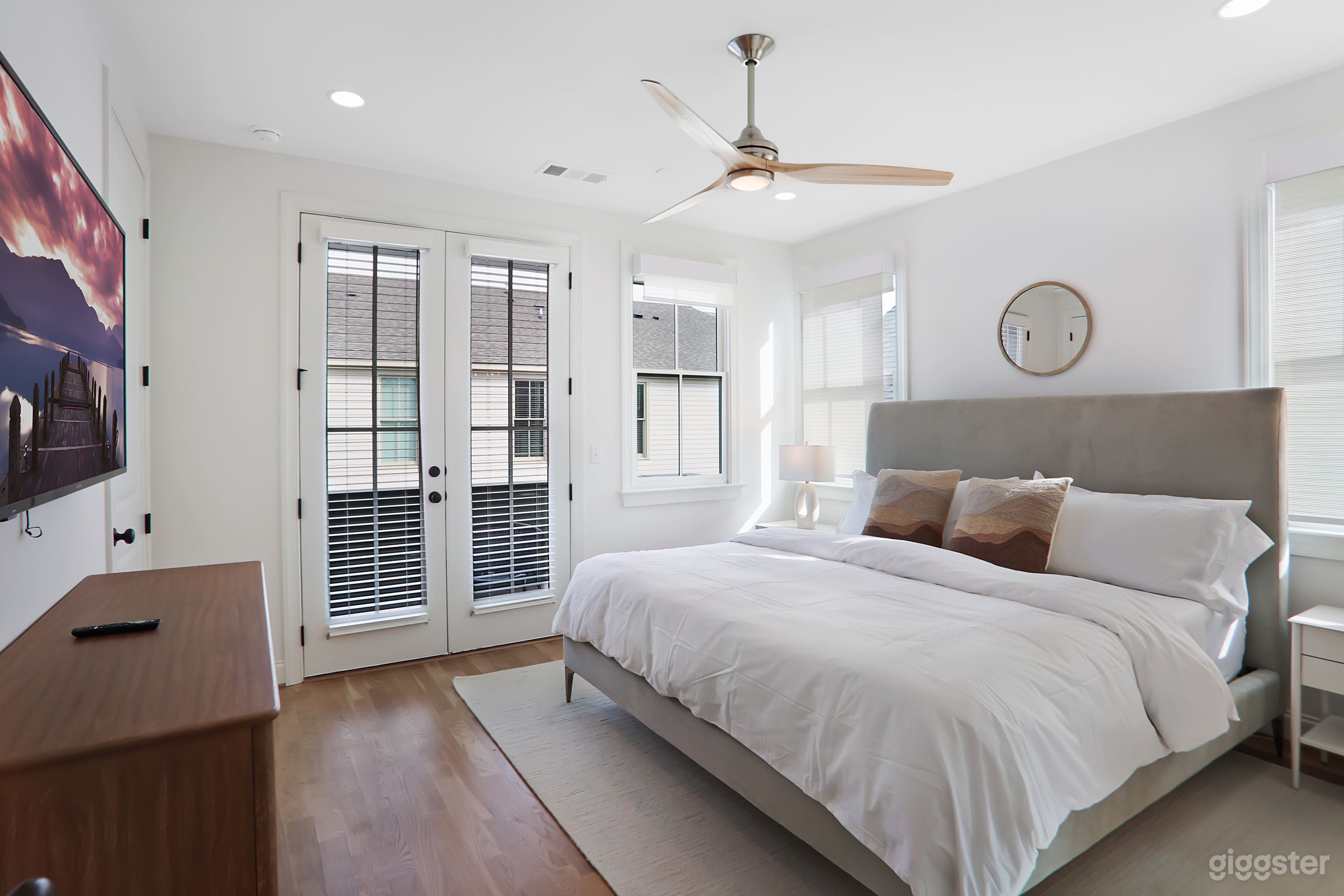 Hedge Haus -Brand New Home Photo 2