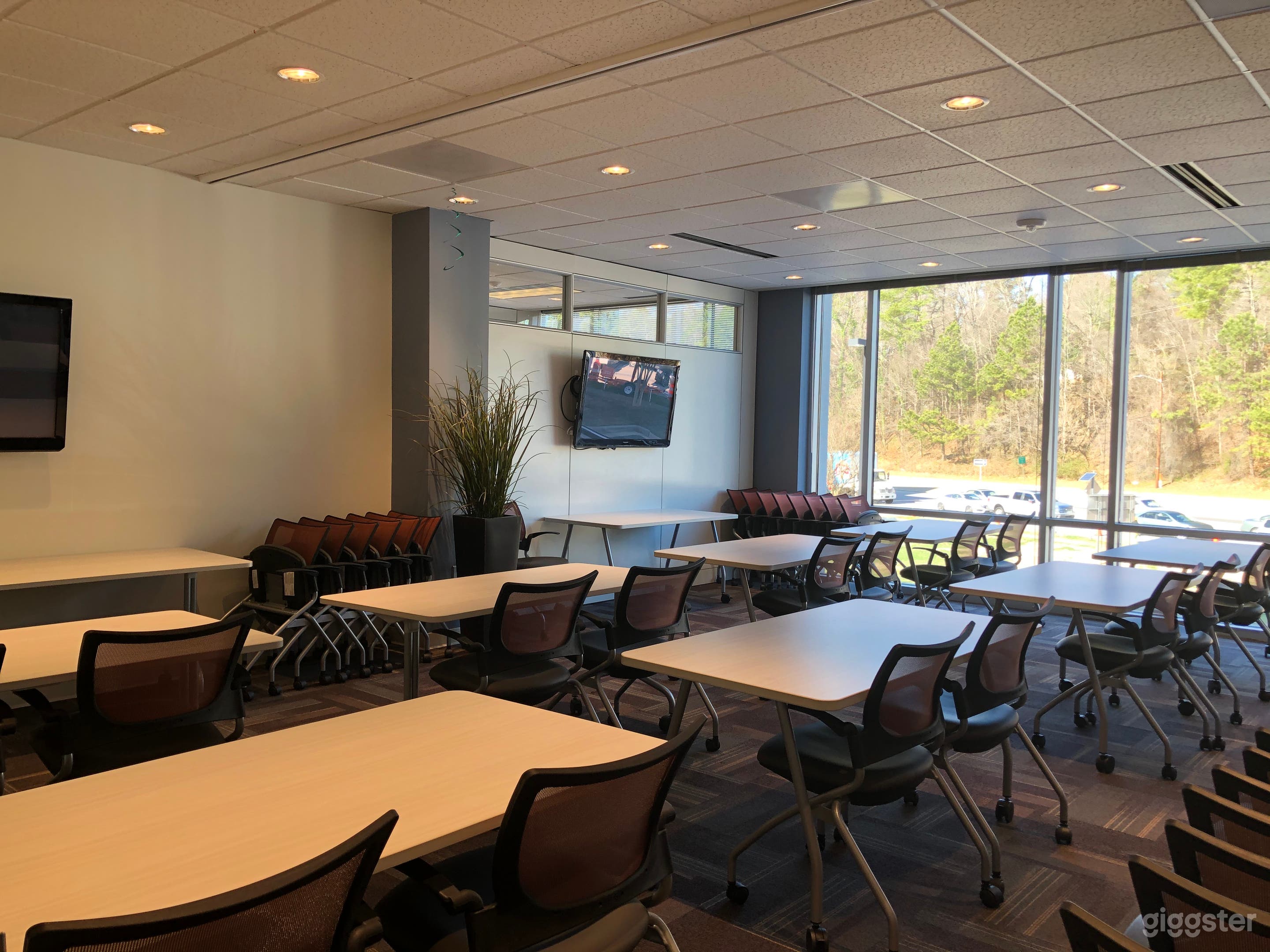 Training and Event Room Photo 4