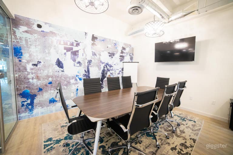  Meeting Rooms – Flexible Spaces for 2 to 8 People 