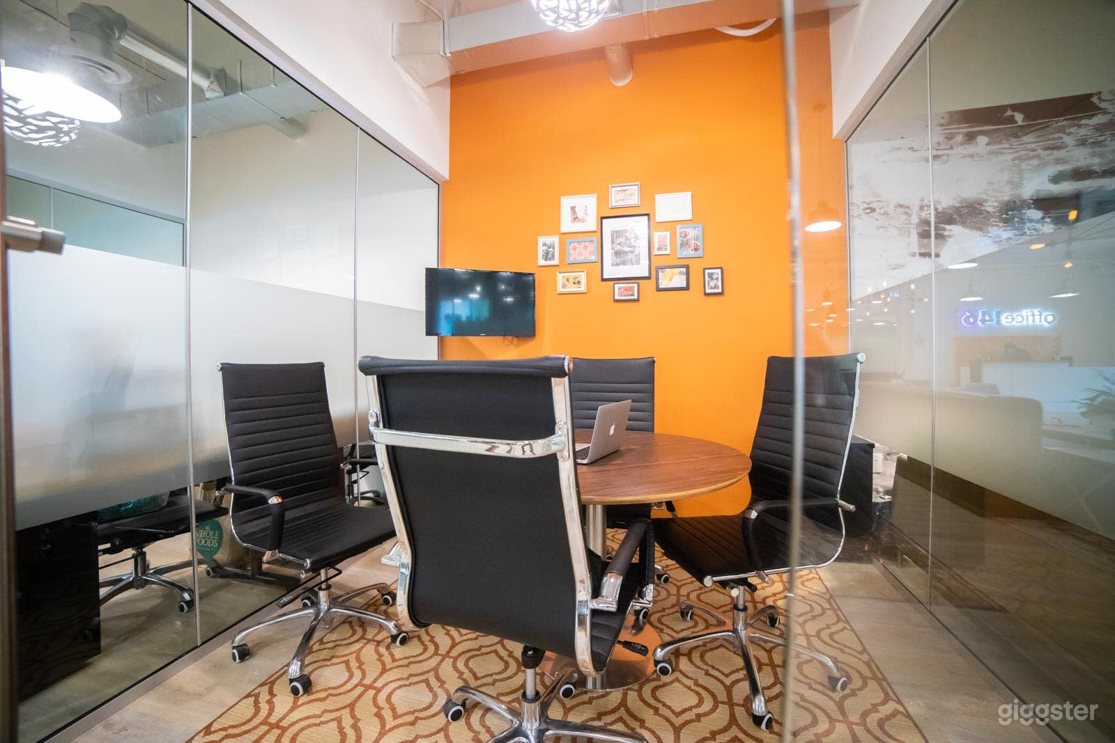 Meeting Rooms – Flexible Spaces for 2 to 8 People Photo 3