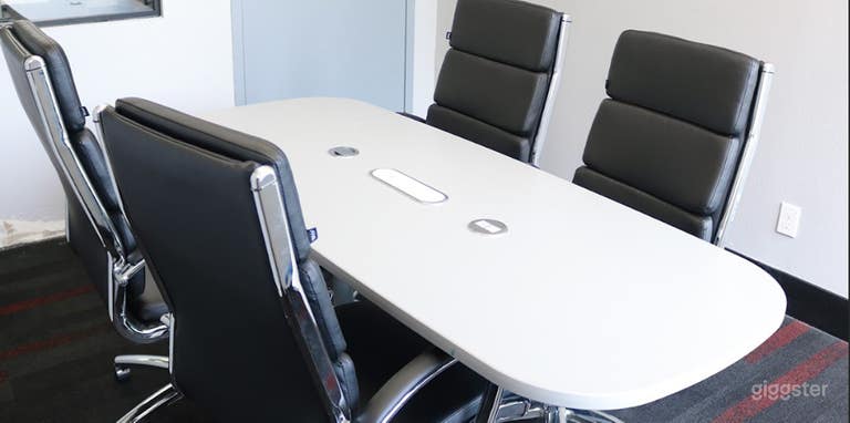  Private 4–6 Person Conference Room 