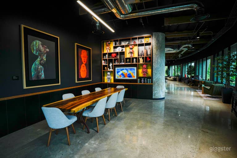  Podcast Record Studio + Movie Theater 