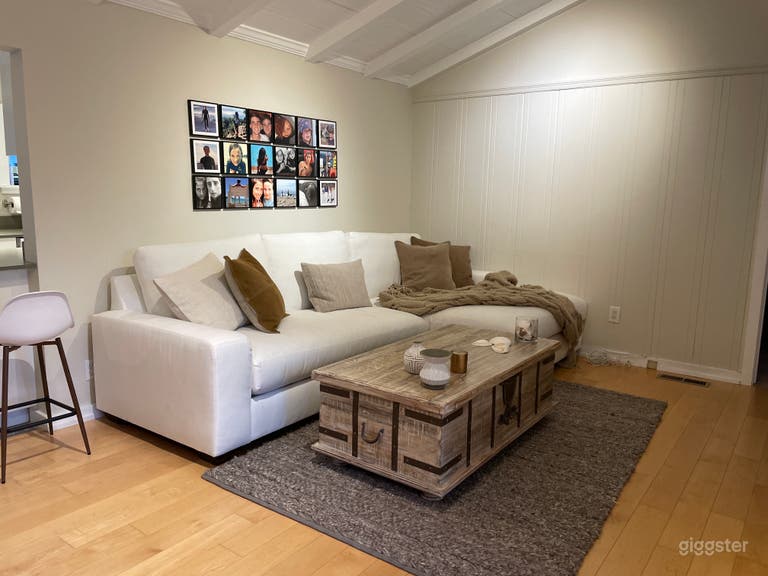  Sala acogedora y bien equipada 