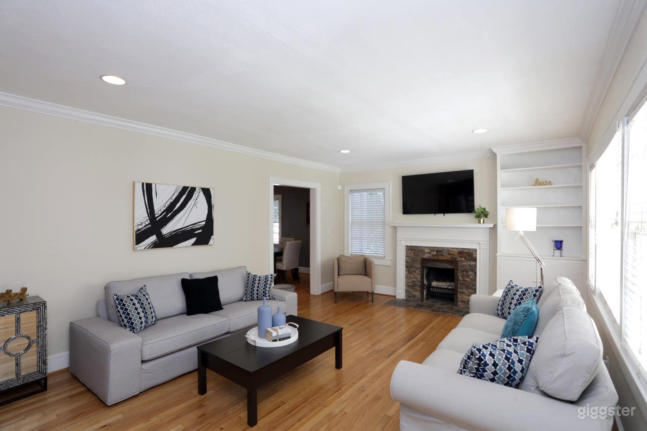 Artfully Crafted Modern House and Fish Pond  Photo 2