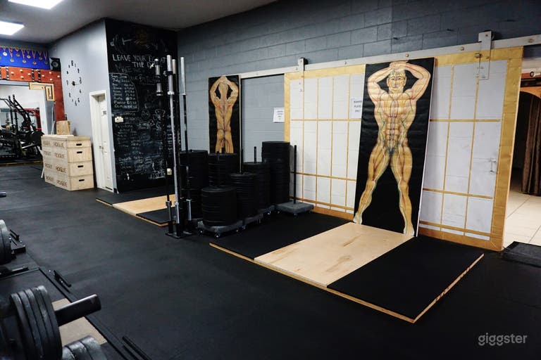  Take You back to Ancient China Powerlifting Gym! 